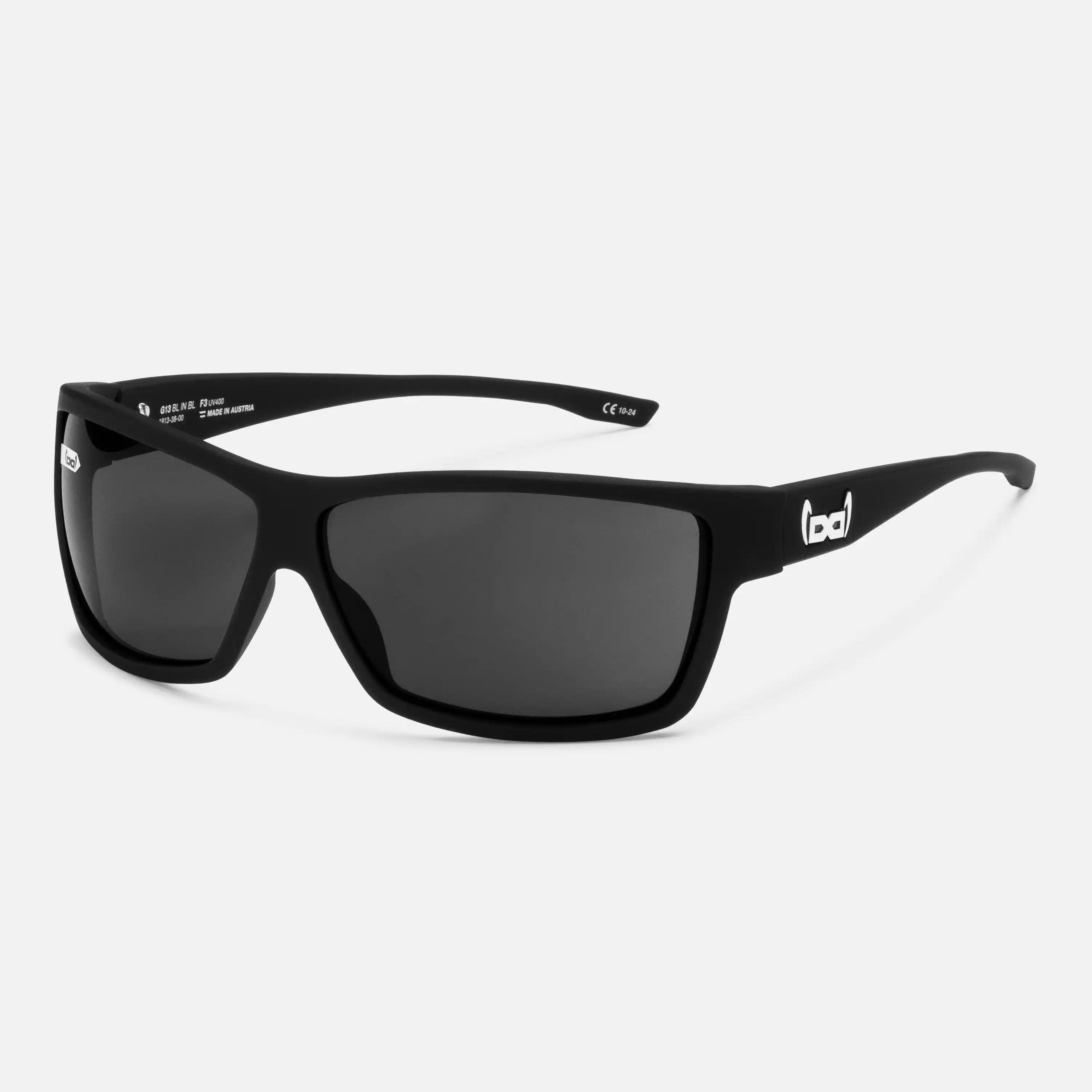 G13 - black in black