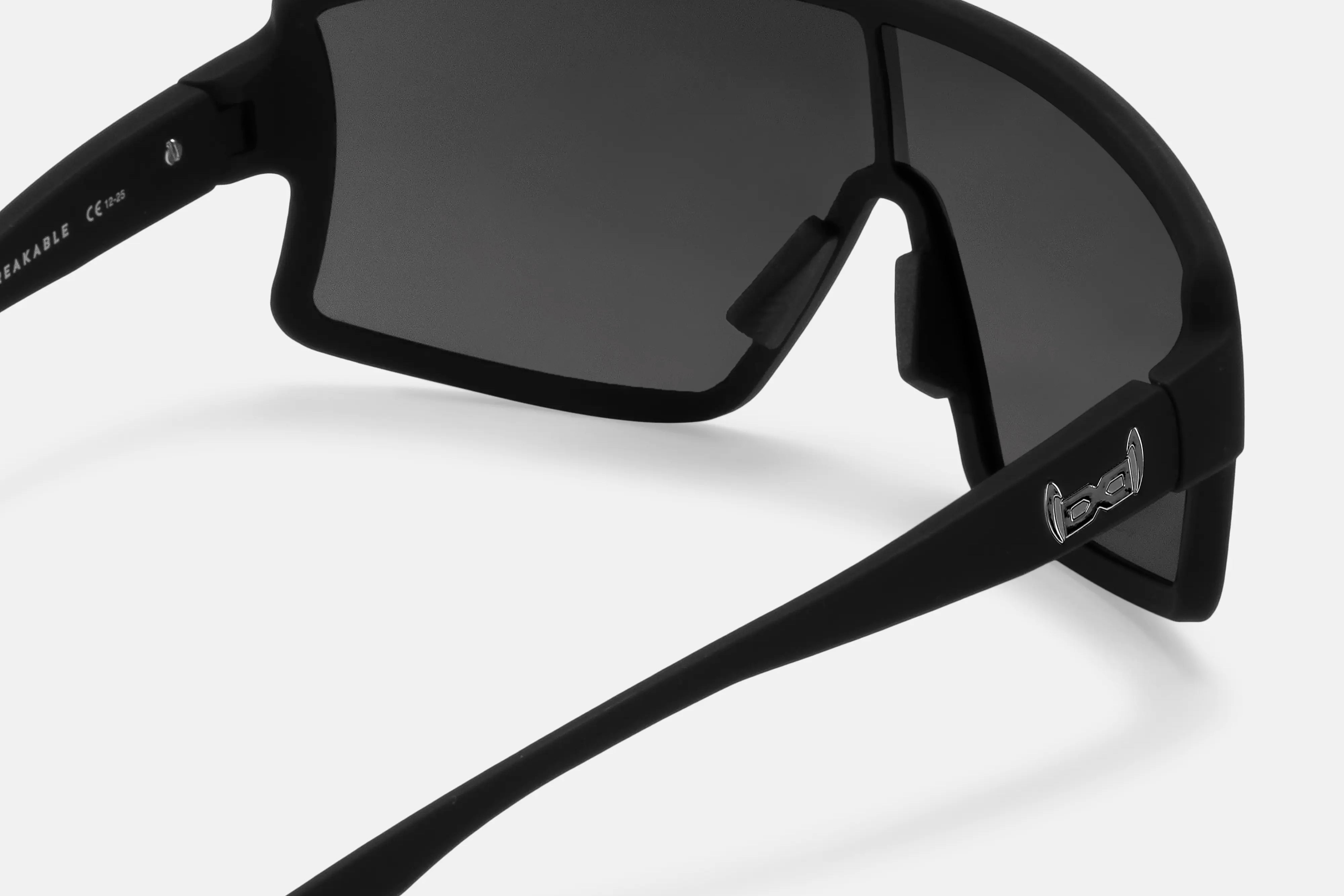 G44 - Sphere black matt