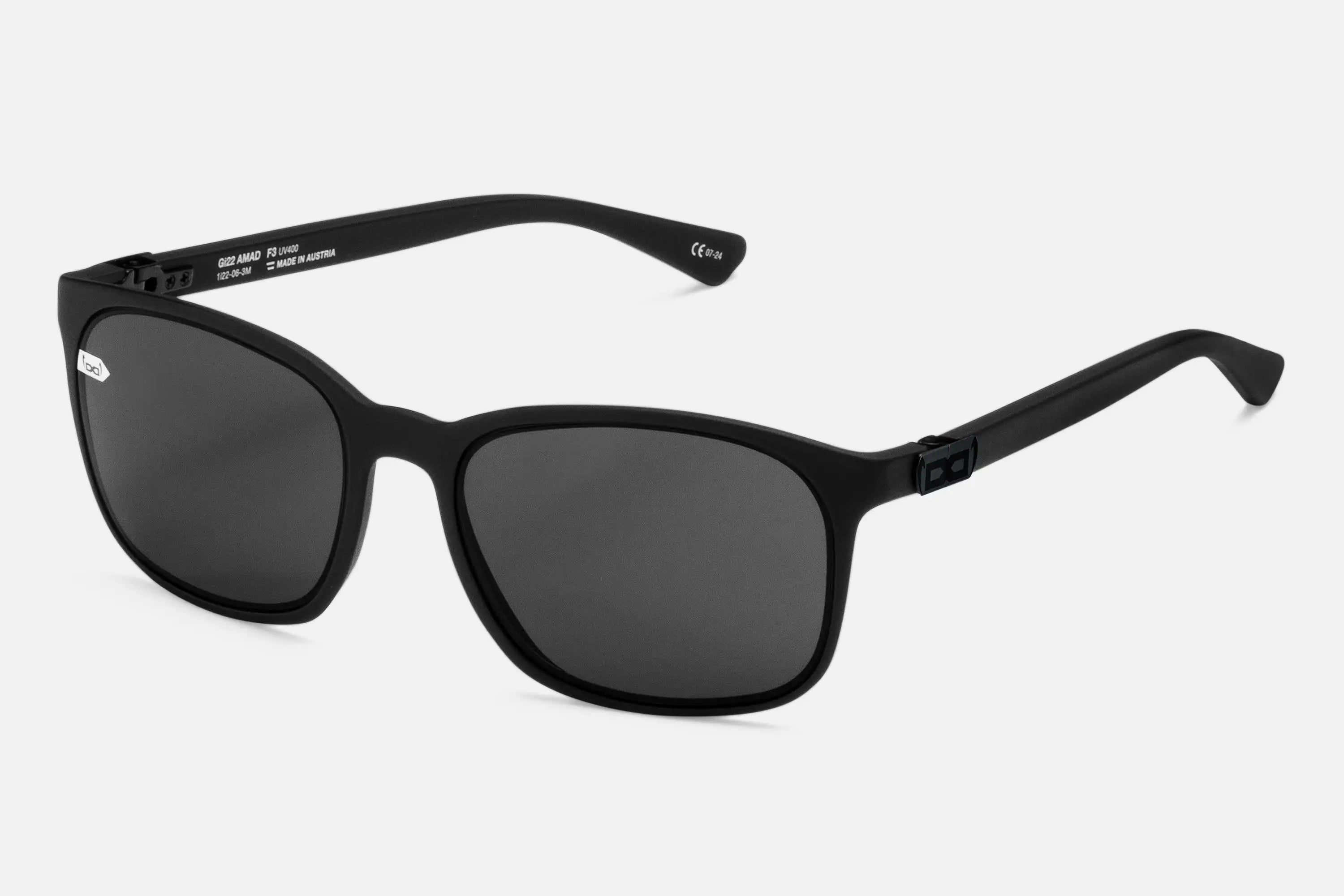 Gi22 Amadeus - black in black