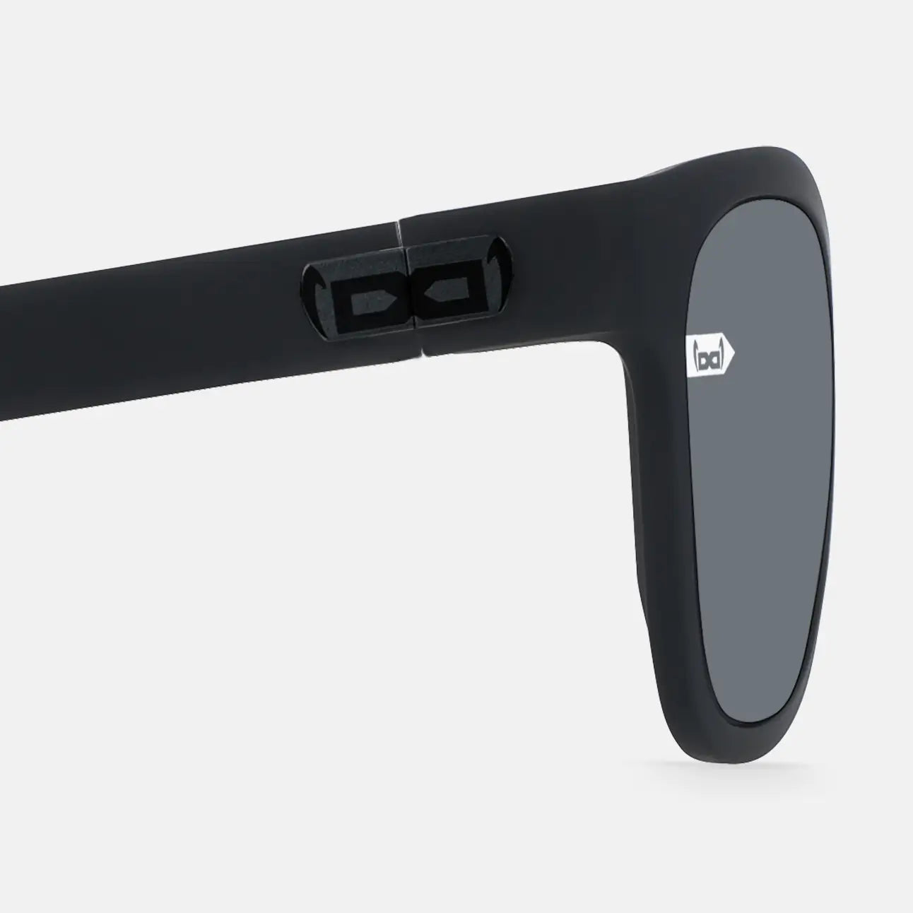 Gi38 Le Mans - black in black