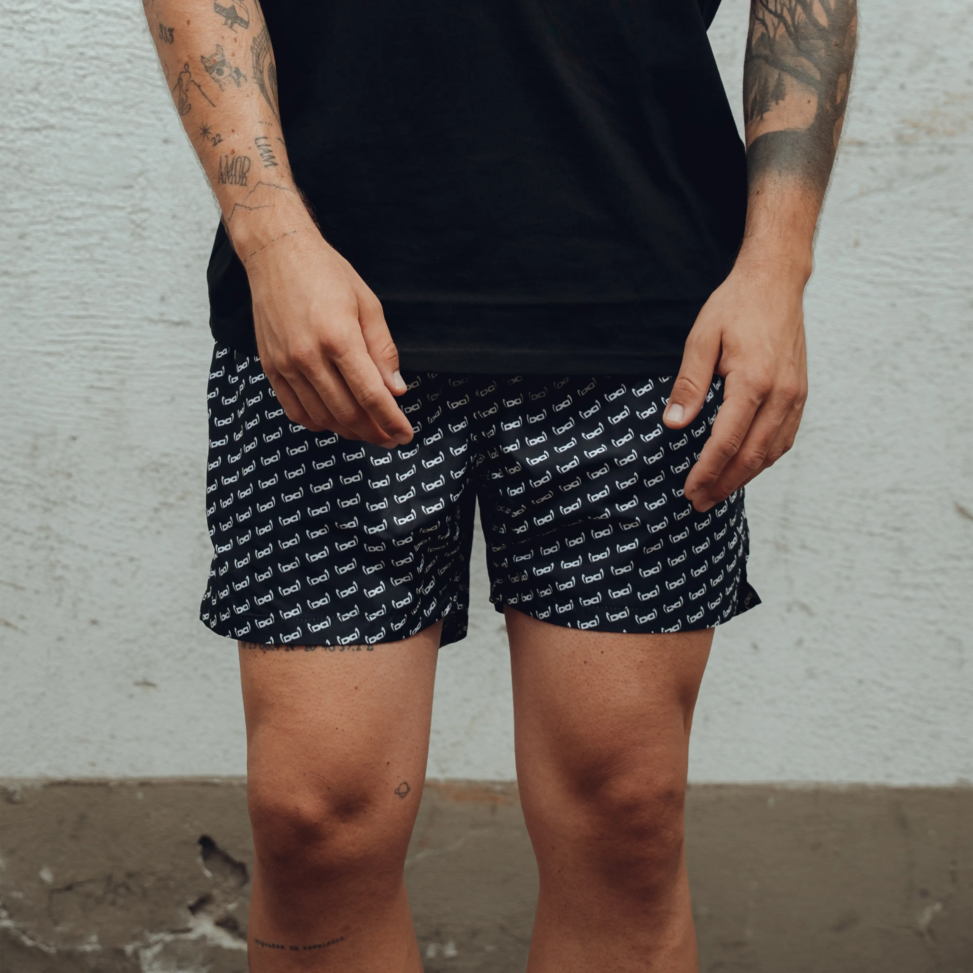  - swim shorts L