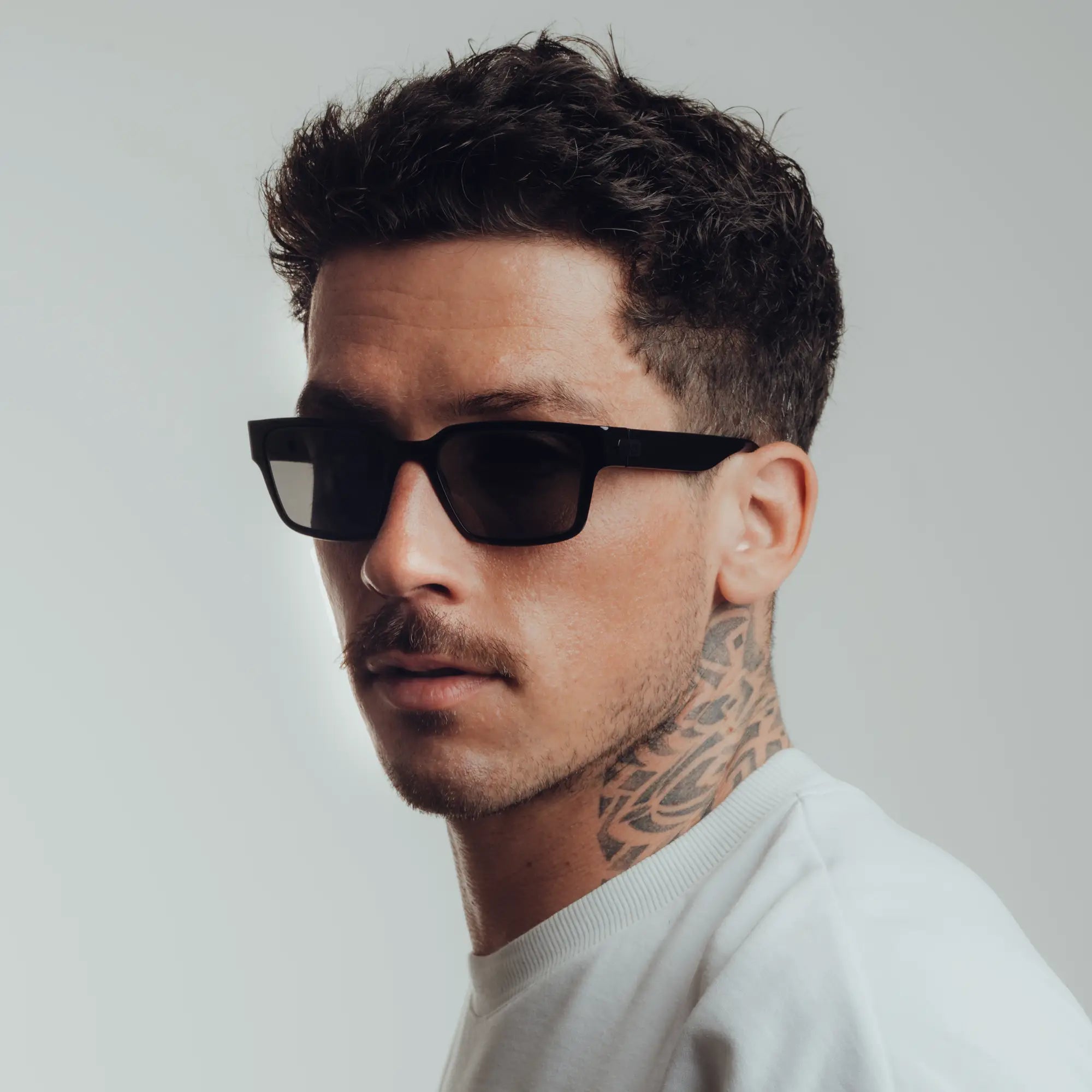 Gi52 Lido - black shiny